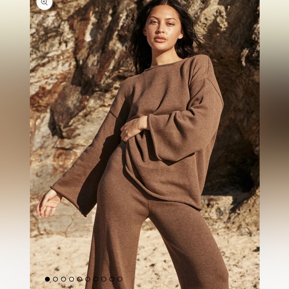 NWT Relaxed Knit Sweater Set in mocha size S/M - Picture 1 of 8